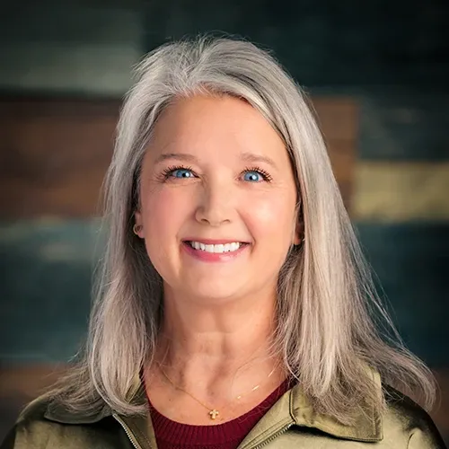 Headshot of Tori Ellis